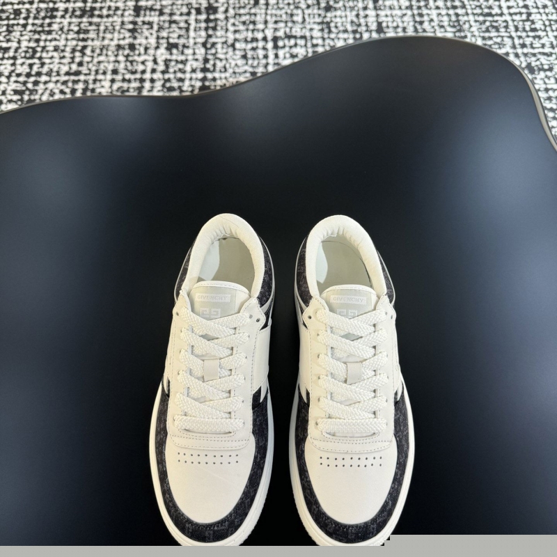Givenchy Sneakers